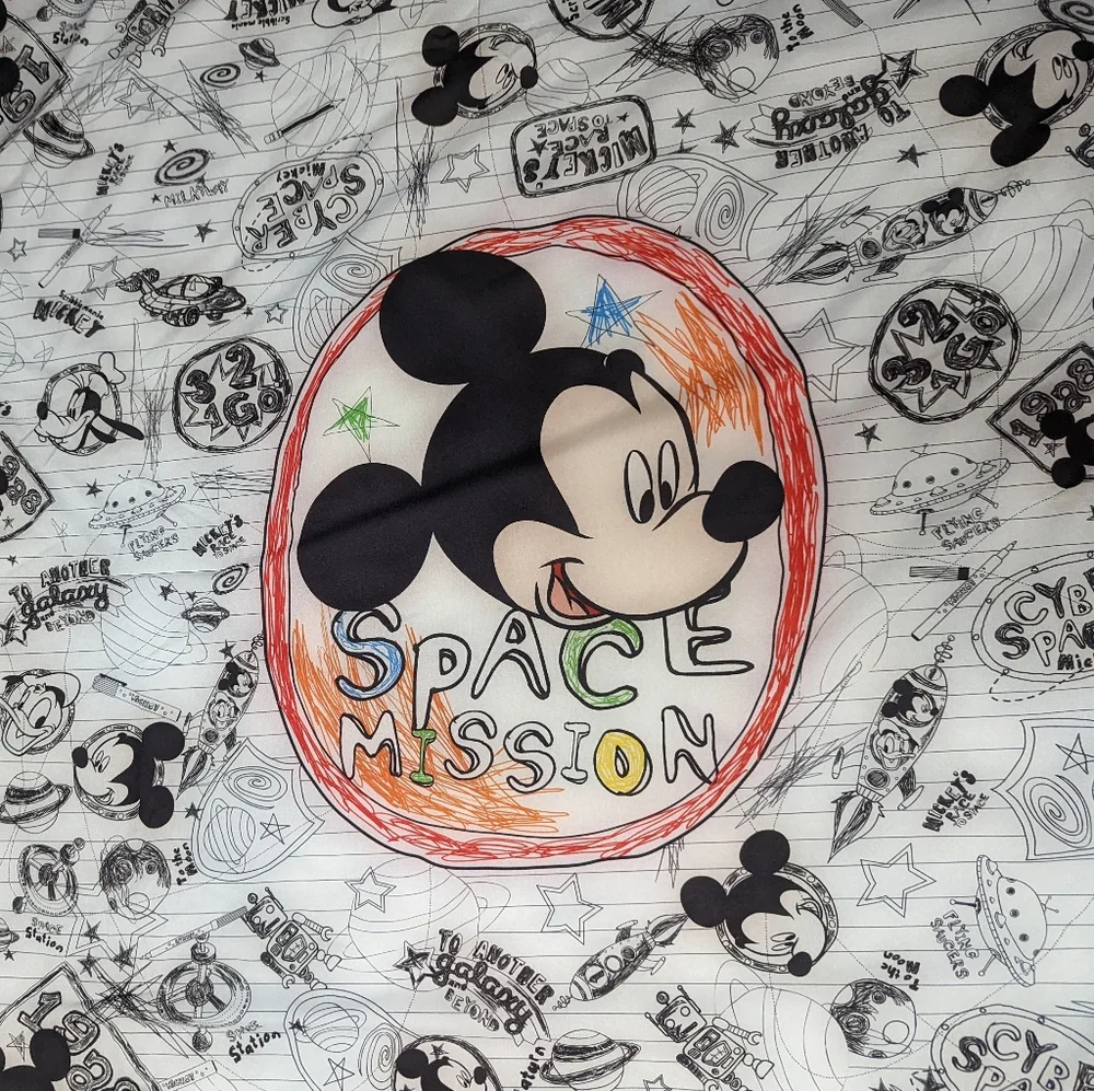 Disney Mickey Mouse Kiss Me Doll Scarf